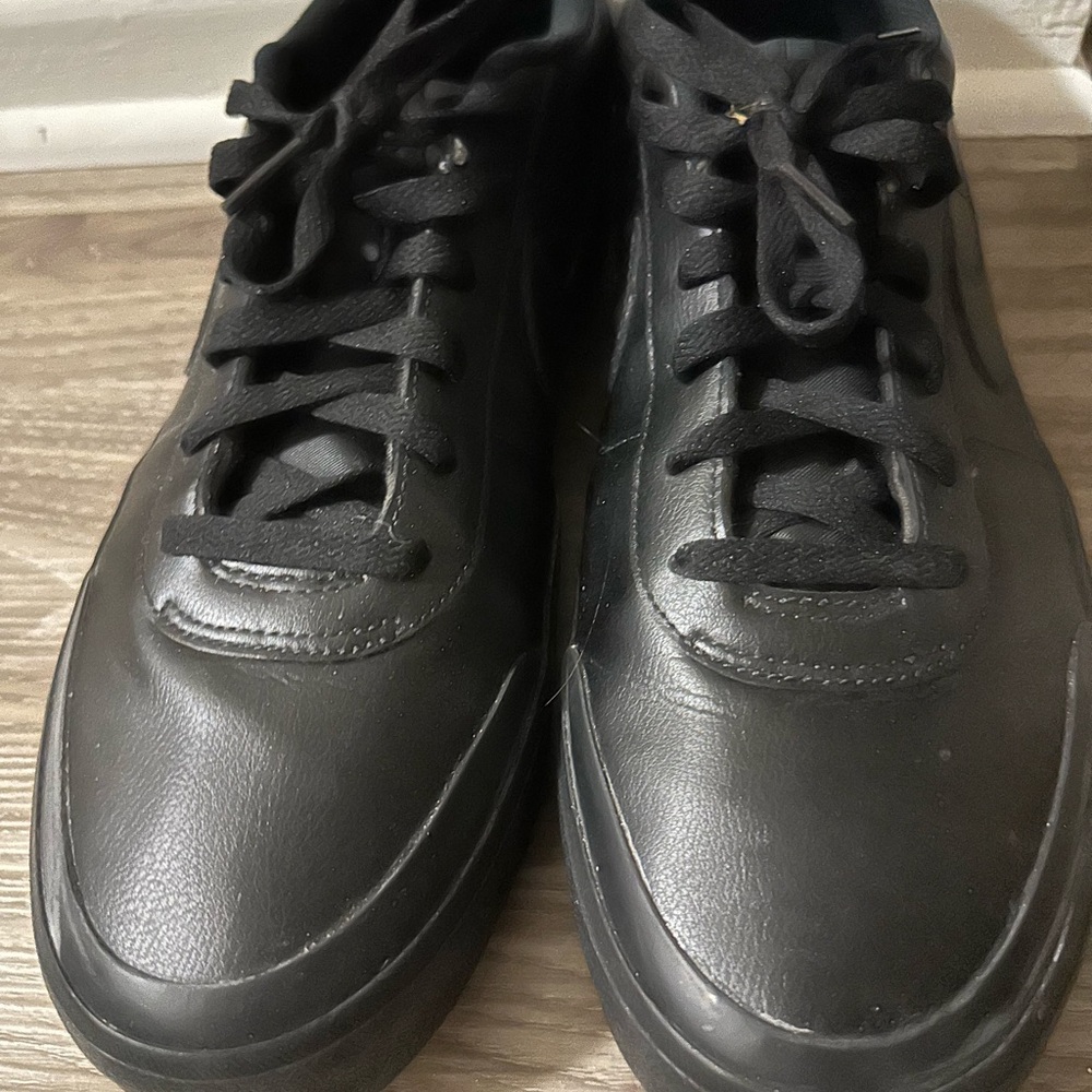 Nike Men's Black Leather Sneakers